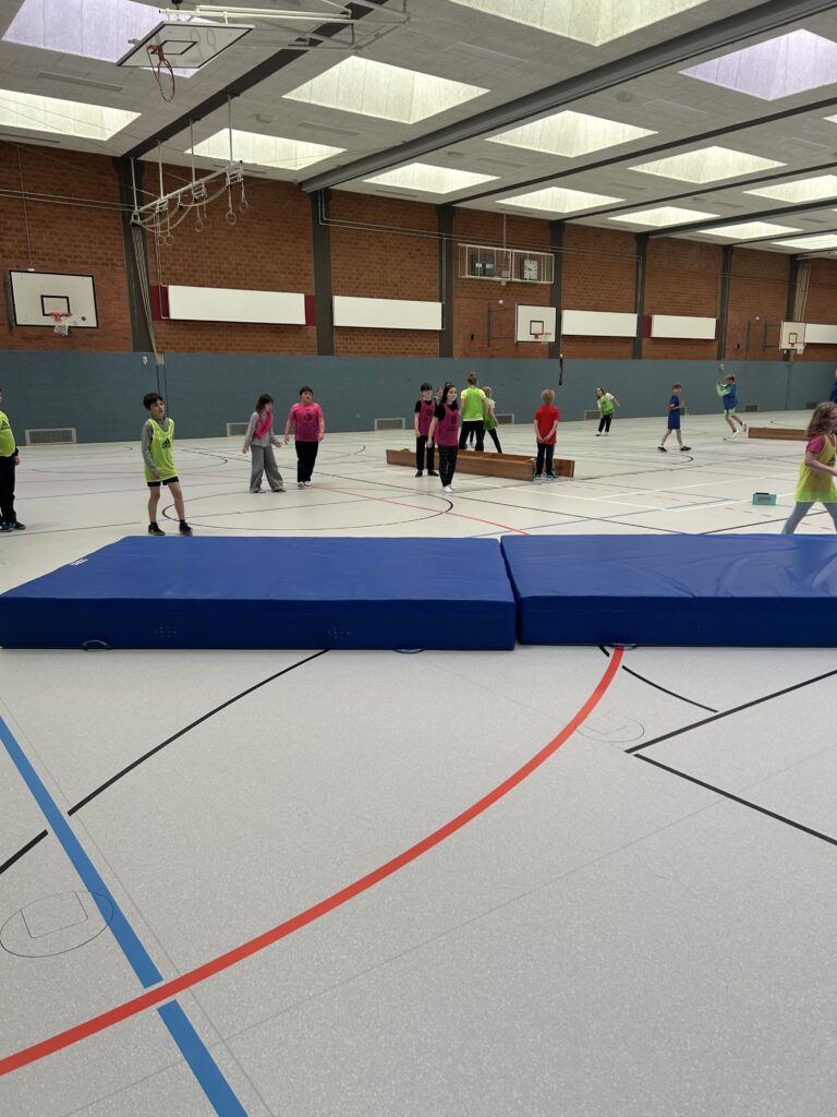 Fußball Schnuppervormittag der 3. und 4. Klassen mit Tabea Kemme